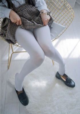 《女员工的付出》