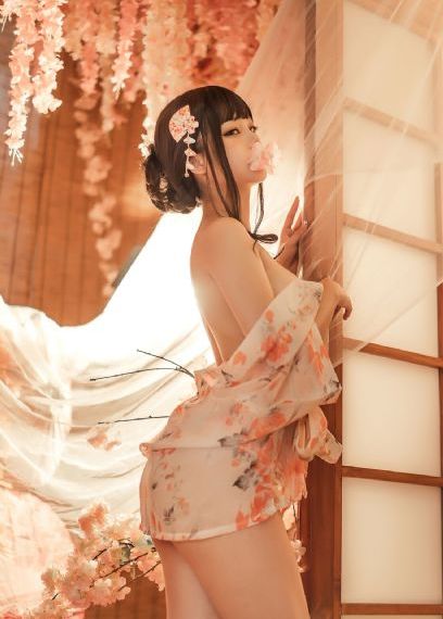 知名演员妻子自曝被柜姐歧视