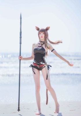 王黎雯