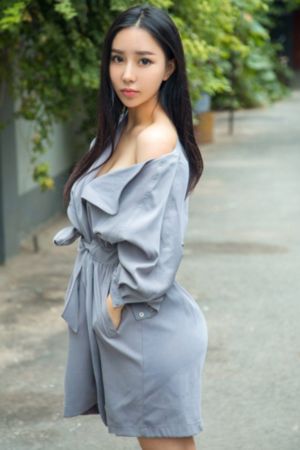 因为是朋友呀