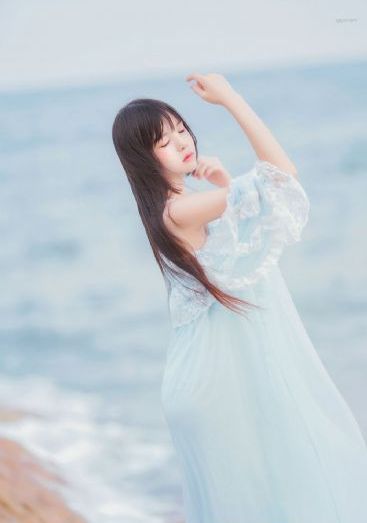免费美女视频