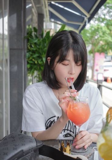 潜伏