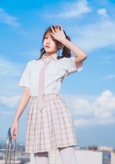 他的舌头探进蜜源毛毛虫说说视频